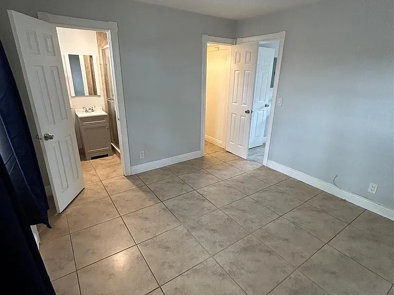 921 NE 17th Ave #2 — Photo 7