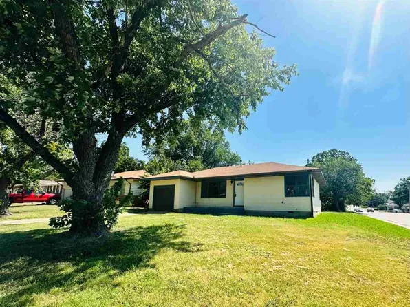 1901 N John St, Ponca City, OK 74601
