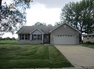 1055 S Yates Ave, Kankakee, IL 60901