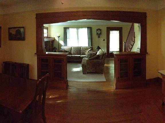 Dining room looking to livin