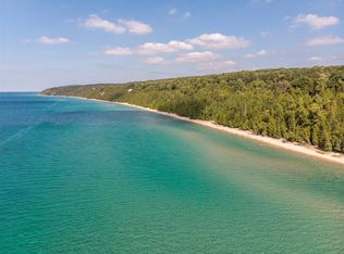 3775 Topside Dr, Harbor Springs, MI 49740