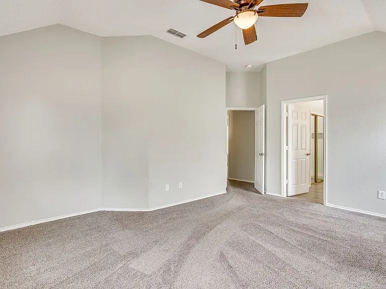 2701 Clovermeadow Dr — Photo 30