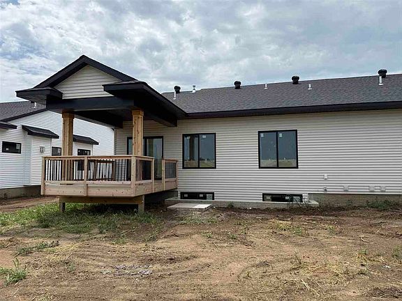 3rd image of 1272 Berkshire Ln