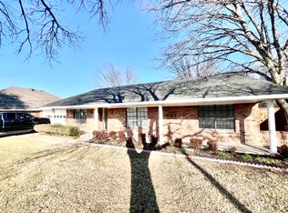818 Fairlawn Dr, Duncanville, TX 75116