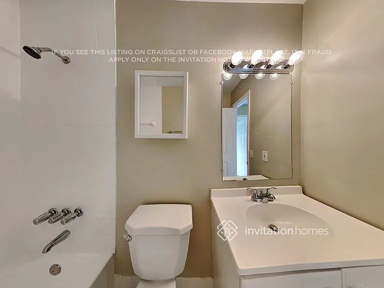 1633 SW 138th Pl — Photo 16