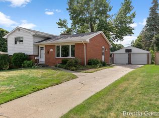 1547 Mayfield Ave NE, Grand Rapids, MI 49505