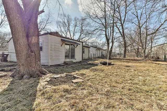 1512 Kings Way — Photo 7