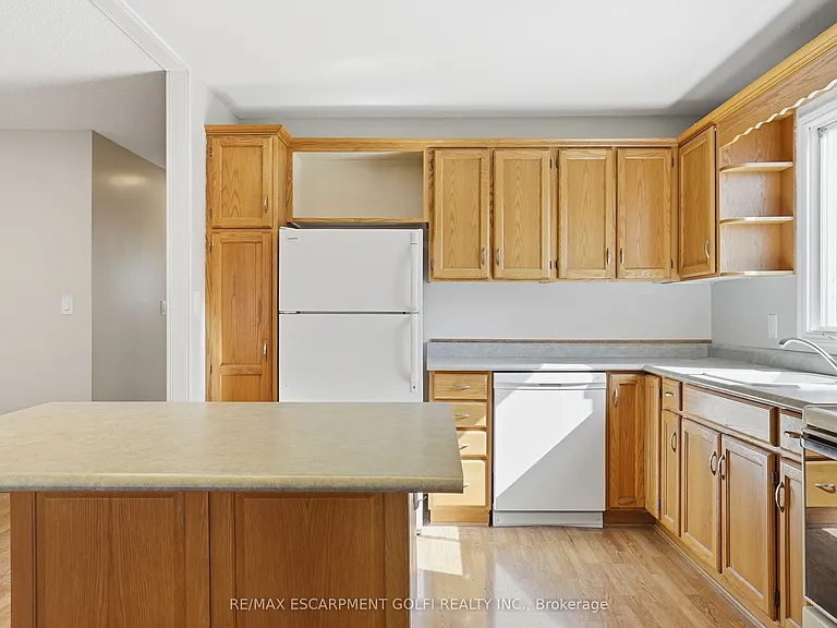 3905 Old Orchard Way — Photo 10