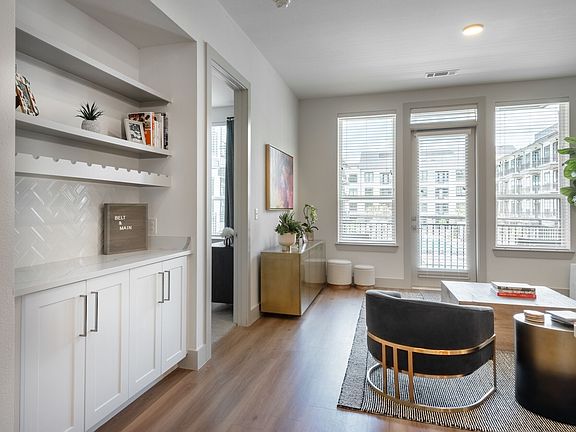 5th image of 150 W Main St #409