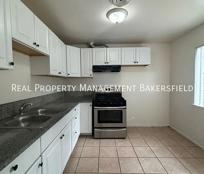719 2nd St #B — Photo 1