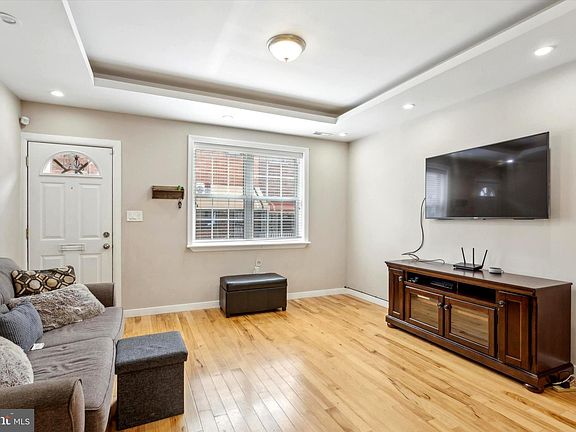 3rd image of 2434 S Rosewood St