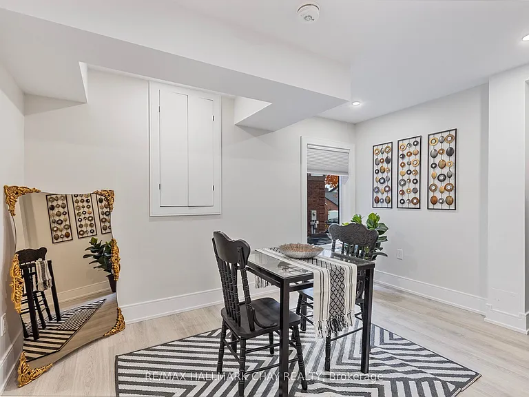 12 Tower Ct #LOWER — Photo 4