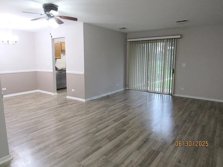 352 Pembroke Ct #5 — Photo 3