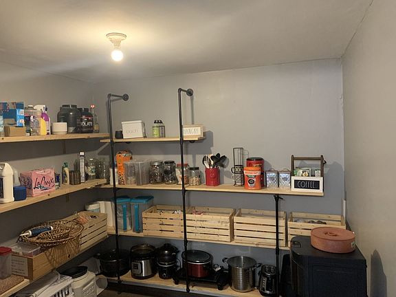 5th image of 502 S Neltnor Blvd