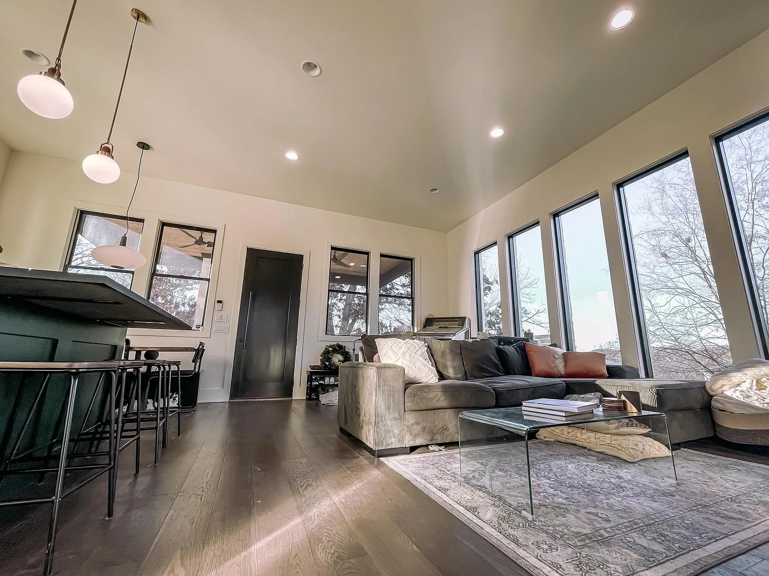 3 bed, 1482 sqft, $4,000 — Photo 4