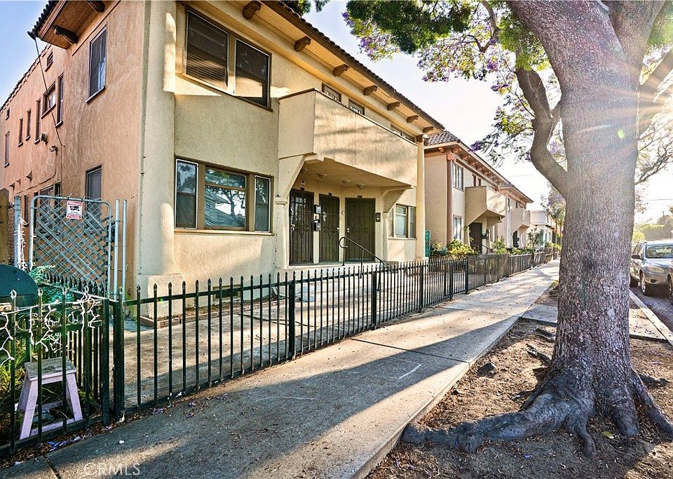 1st image of 508 W 10th St
