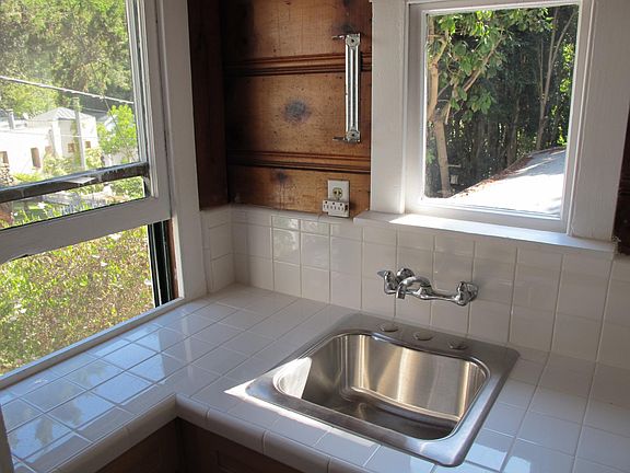 3rd image of 1723 1/2 N Beverly Glen Blvd