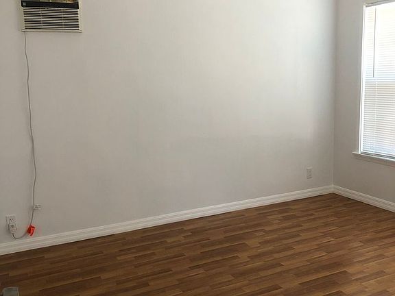5th image of 7528-7534 Norton Ave #1