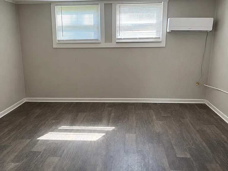 1210 Vermont Ave #1 — Photo 3