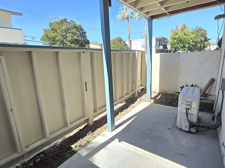 10218 Park Cir E #1 — Photo 11