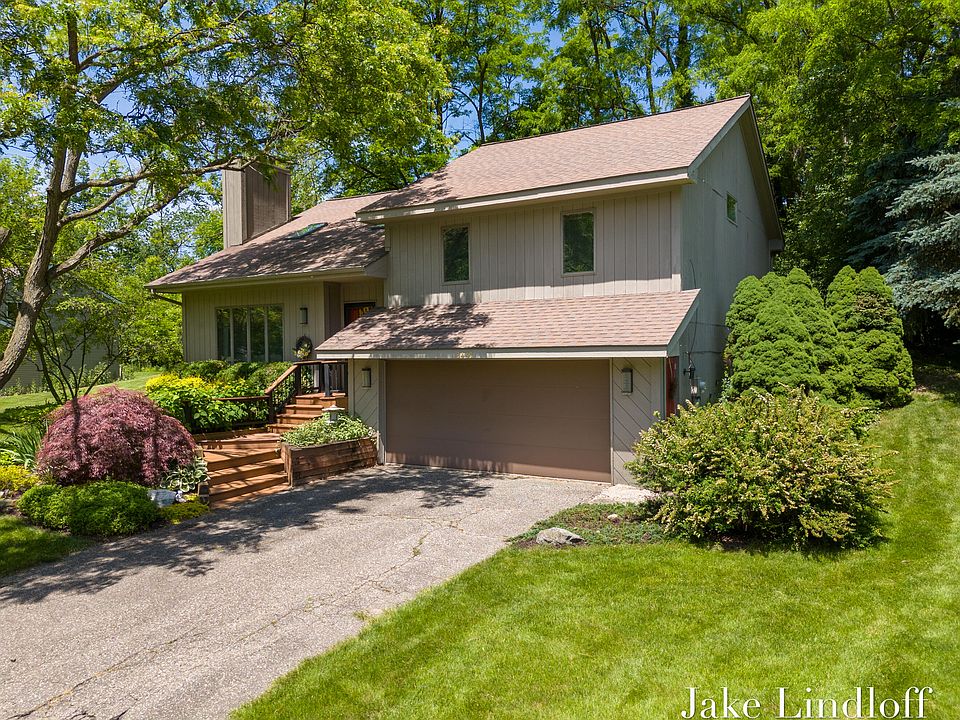1st image of 3441 Eastridge Ct NE