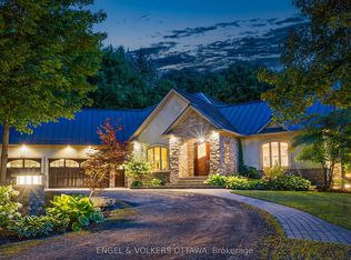 6 Marchvale Dr, Ottawa, ON K2W1C2
