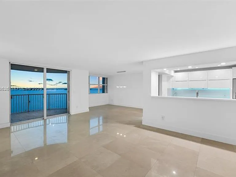1420 Brickell Bay Dr #CU-1001A — Photo 37