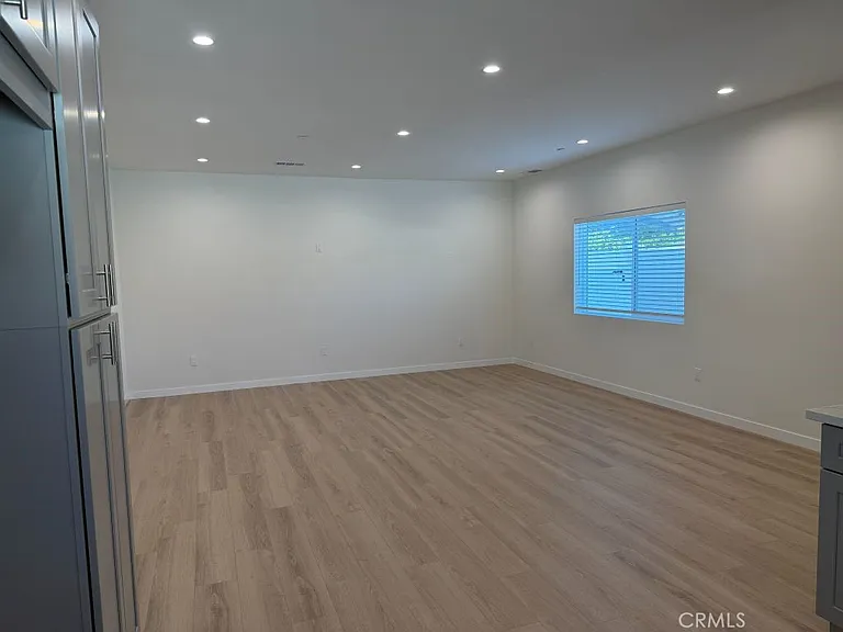 10867 Nettleton St — Photo 11