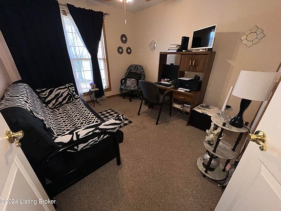 5th image of 1119 Belmont Park Way