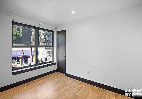 5th image of 242 Parkside Ave #2BA
