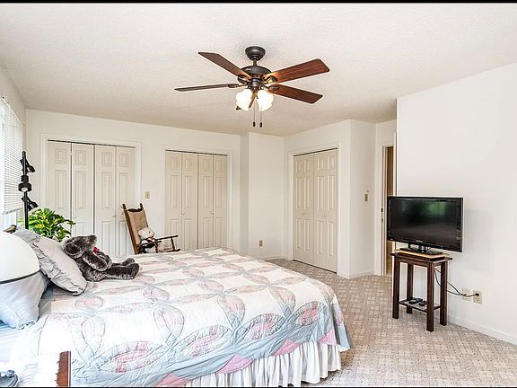5th image of 690 Thompson Dr #10