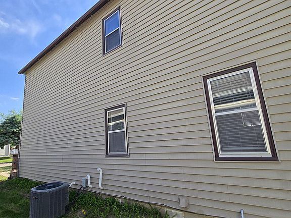 5th image of 1725 East Ave