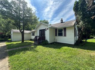 300 Andover Rd, Syracuse, NY 13210