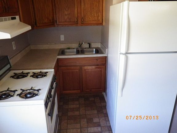 3rd image of 2247 Stieber St