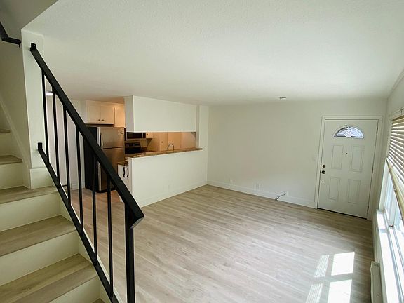2nd image of 2341 Pauline Dr Unit 3