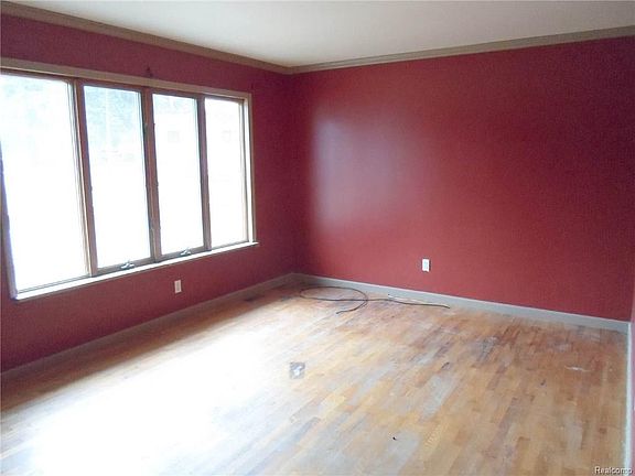 3rd image of 1125 Davenport Ct
