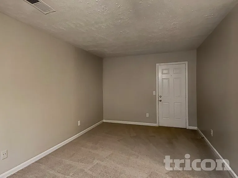 3303 Homeward Trl — Photo 5