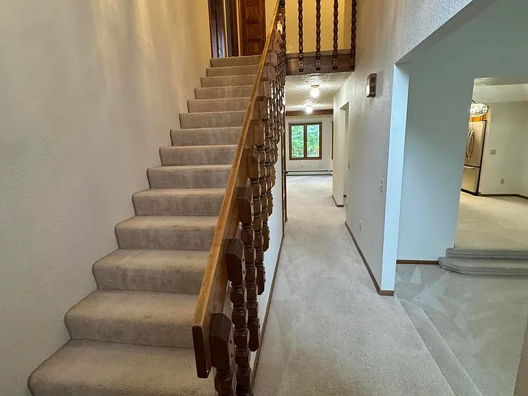 13710 Vern Dr — Photo 3