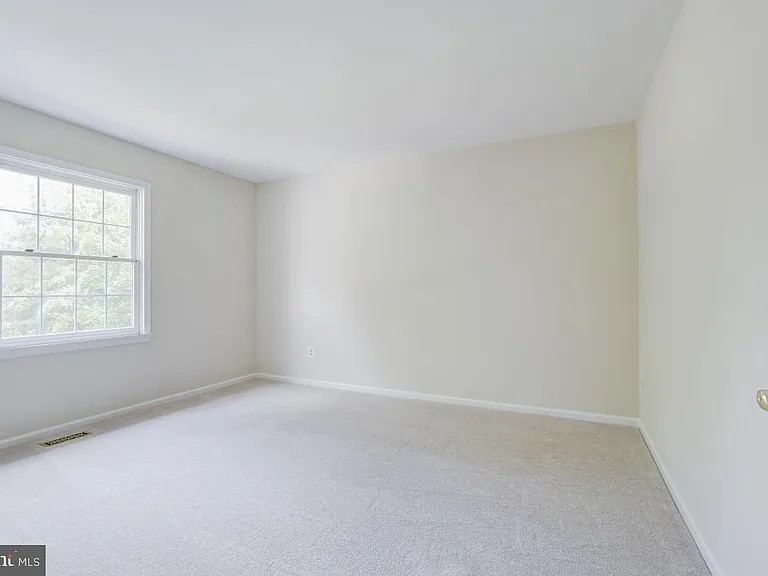 9548 Fox Hollow Dr — Photo 30