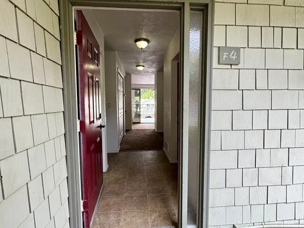 22705 Lakeview Dr APT F4, Mountlake Terrace, WA 98043