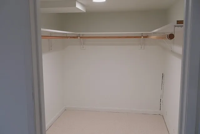 1063 Carolina St — Photo 11