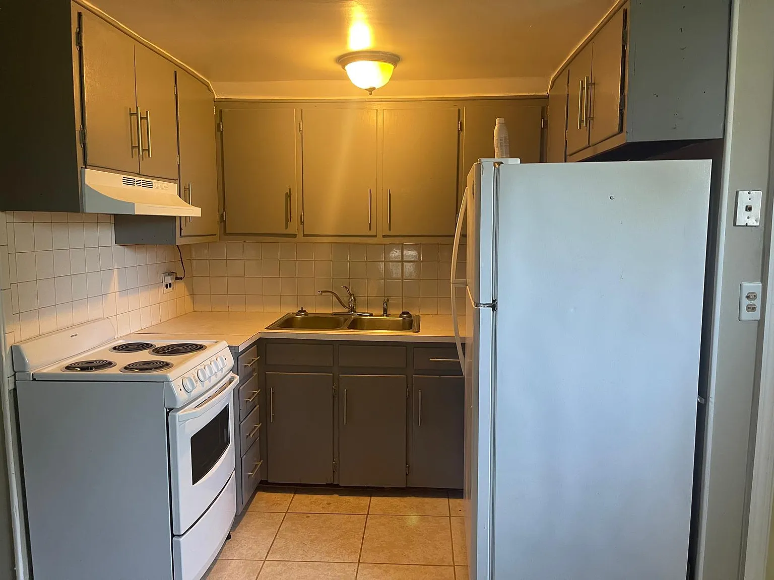 1 bed, 700 sqft, $1,400 — Photo 2