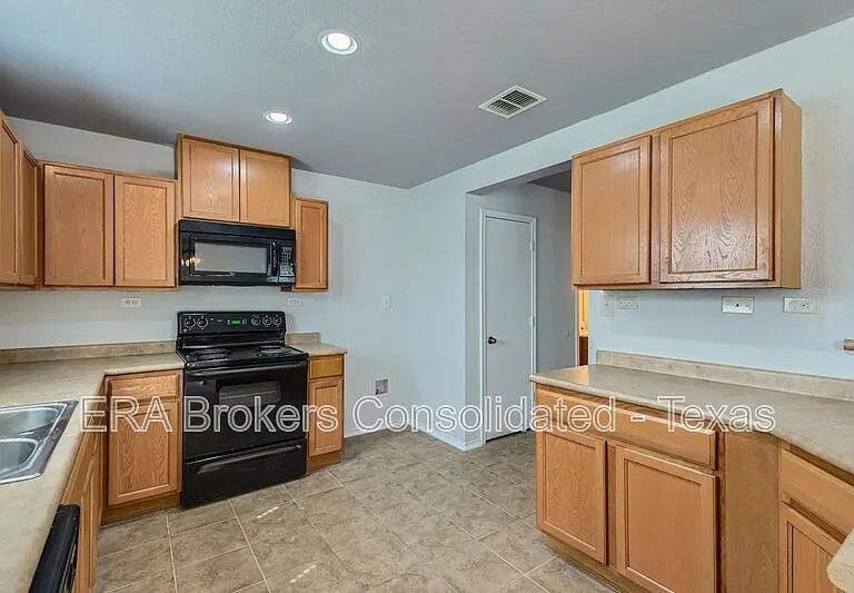 10202 Maple Rnch — Photo 11