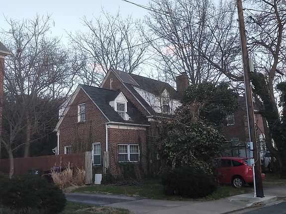3rd image of 615 S Garfield St