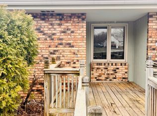 1910 Upper Afton Rd, Saint Paul, MN 55119