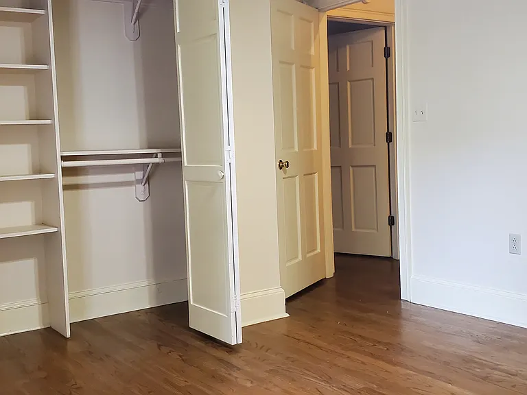 2nd bedroom with closet