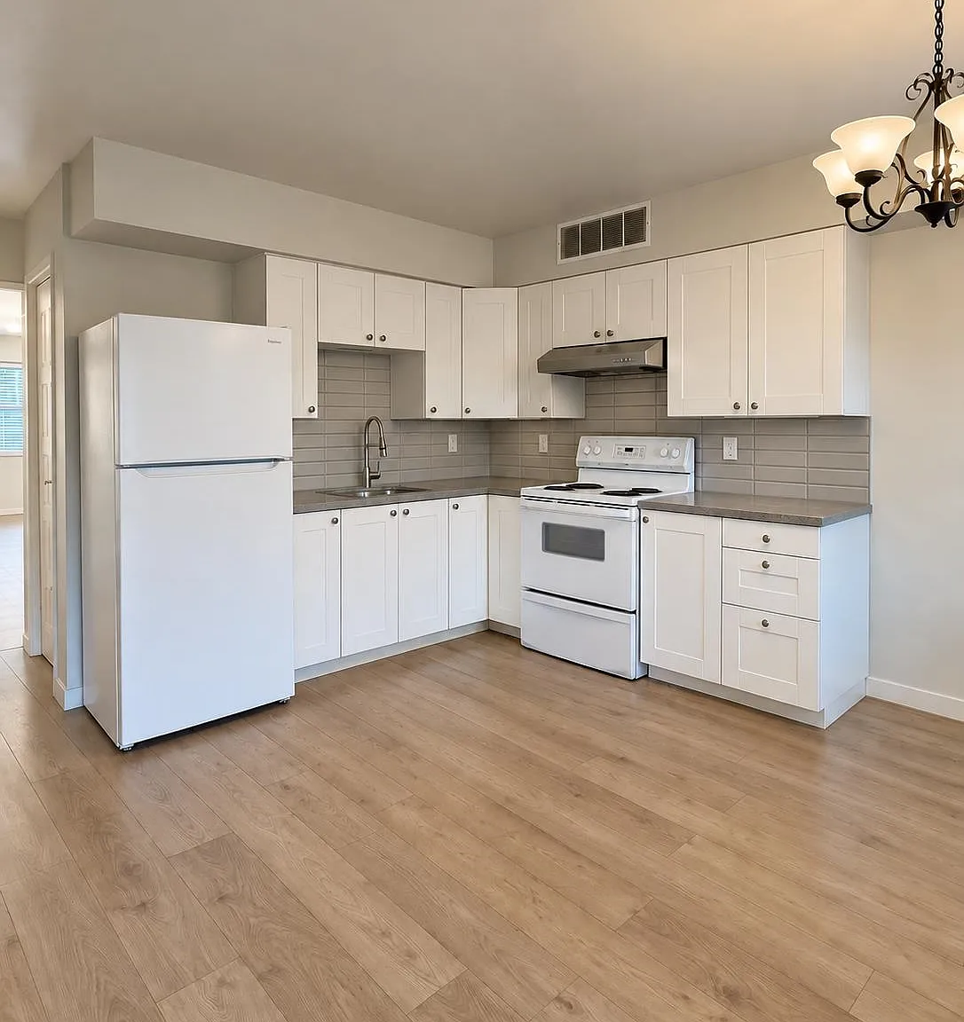 2 bed, 1100 sqft, $2,200 — Photo 3