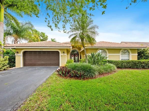 10420 NW 49th Pl, Coral Springs, FL 33076