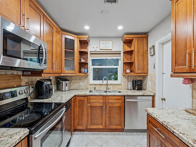 18805 W Lake Dr #18805 — Photo 18
