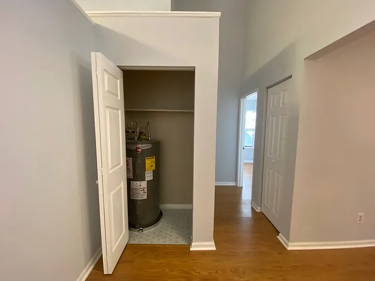 3154 Folsom Rd — Photo 18